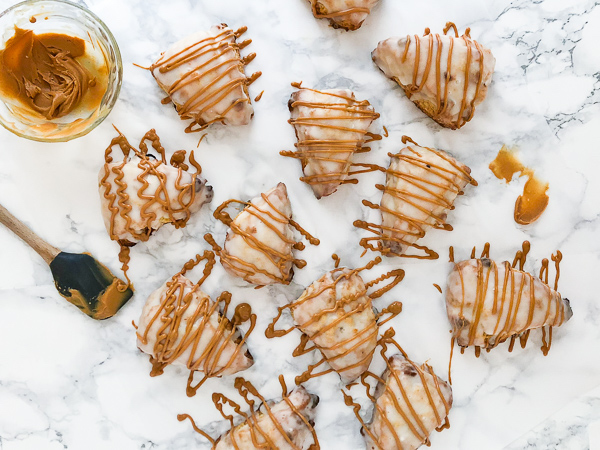 peanut butter white chocolate scones drizzled