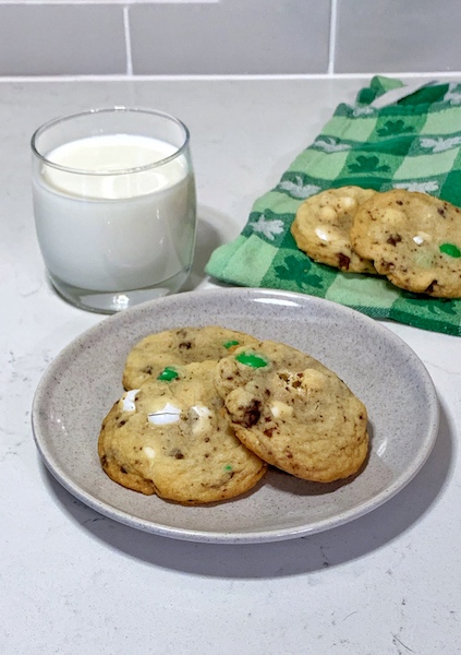 Mint M&M Oreo Cookie with Milk