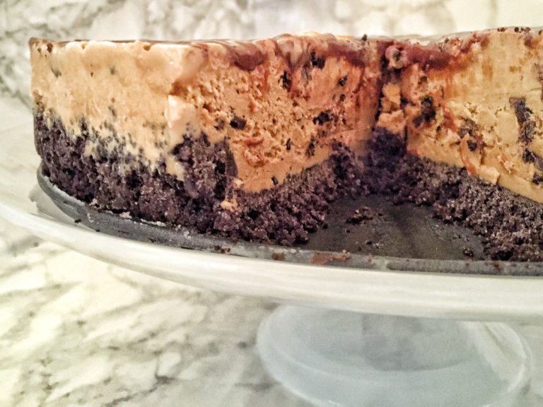 Oreo Mocha Java Ice Cream Cake -- Summer's Favorite Dessert